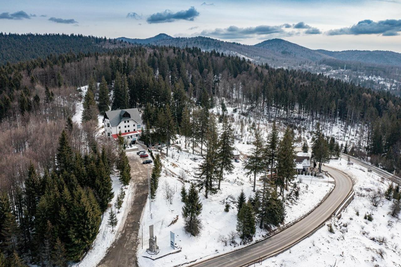 Complex Hotelier Cota O Mie Sinaia Exterior photo